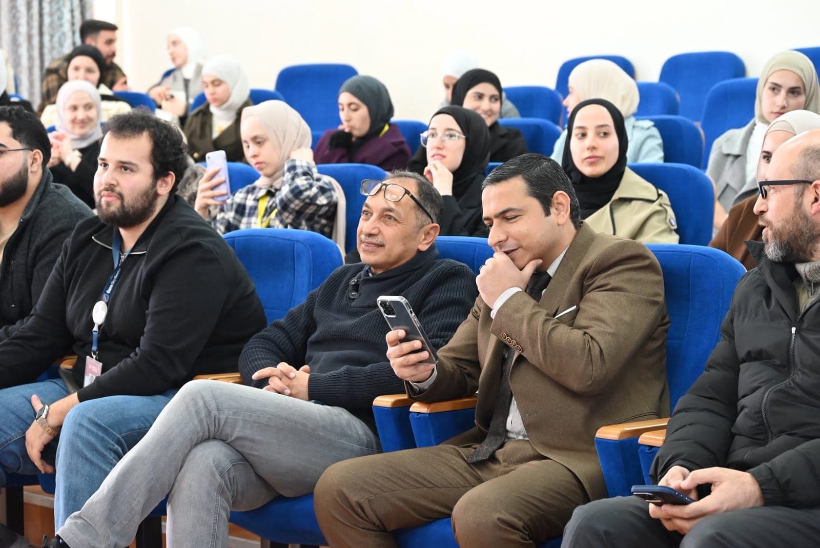تكريم خريجي دورة AWS — الصورة 5 من 7